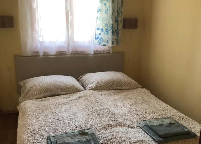 Semesterbostad Viola *